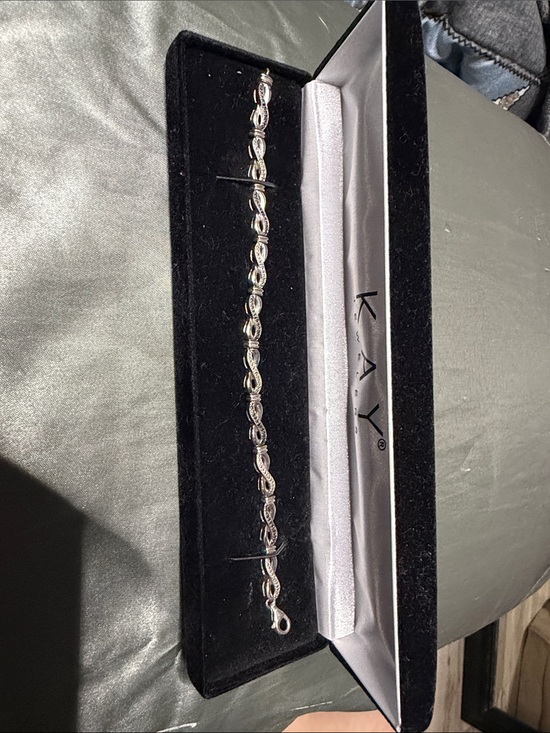 Kay Jewelers Jewelry - Kay Jewelers Silver Twisted Infinity Link Bracelet